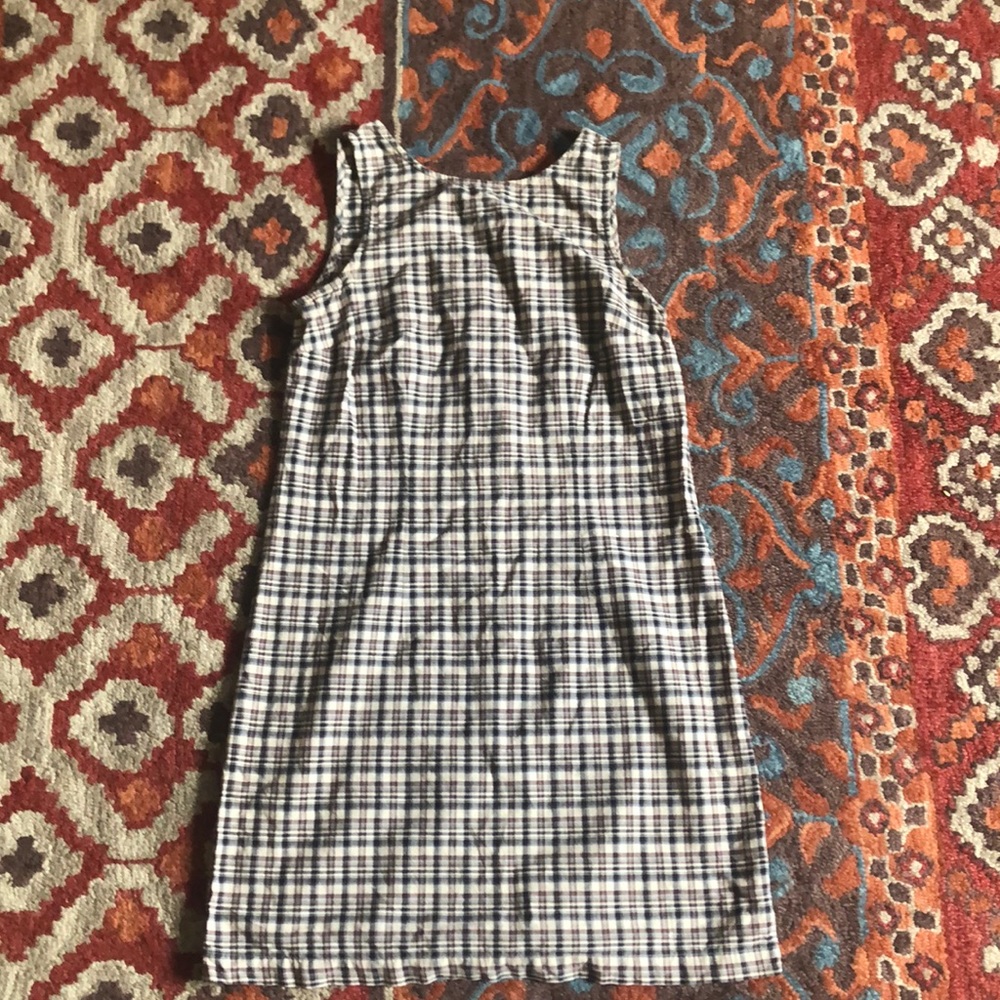 Sleeveless dress